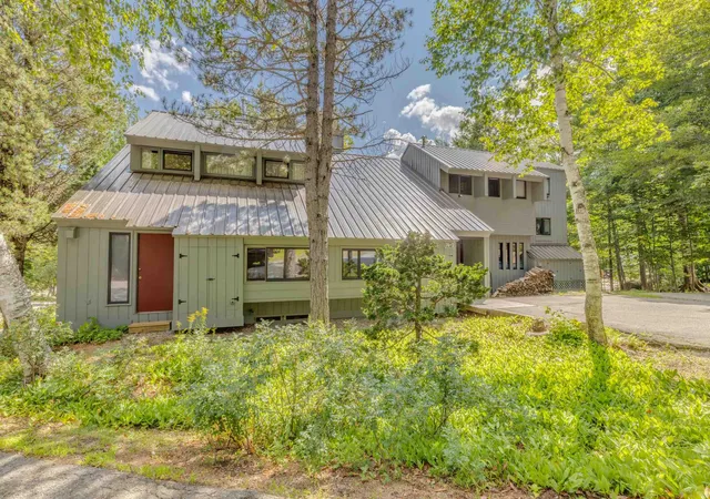 1st image of 76 Fox Run Rd #Unit 2, Lincoln, NH 03251 | MLS# 5105373