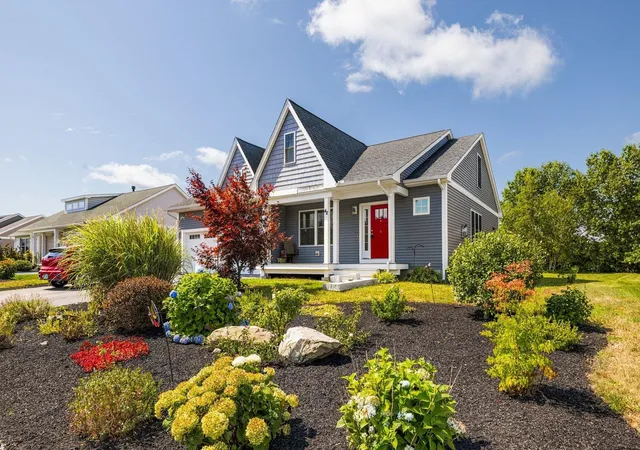 2nd image of 48 Sunningdale Dr, Somersworth, NH 03878 | MLS# 5105375