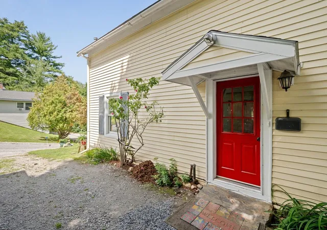 Photo 2 of Single family home for sale at 10 Kynoch Ave, Barre, VT 05641 | MLS# 5105376 | Listing updated on 2026-08-17