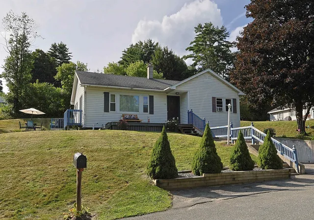 Photo 1 of Single family home for sale at 25 Ridge View Rd, White River Junction, VT 05001 | MLS# 5105377 | Listing updated on 2026-08-24