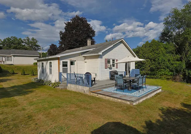 Photo 3 of Single family home for sale at 25 Ridge View Rd, White River Junction, VT 05001 | MLS# 5105377 | Listing updated on 2026-08-24