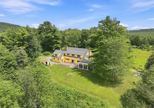 Photo 3 of Single family home for sale at 656 Highland Wy, North Ferrisburgh, VT 05473 | MLS# 5105378 | Listing updated on 2026-10-01