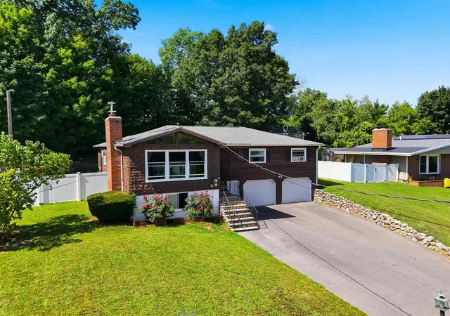 Photo 1 of Sale Pending at 593b South Main St, Nashua, NH 03060 | MLS# 5105385 | Listing updated on 2026-08-31