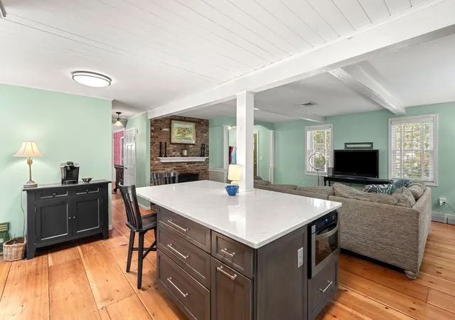 4th image of 24 Hitching Post Ln, Bedford, NH 03110 | MLS# 5105388