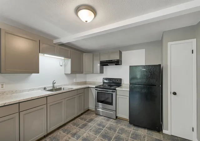 1st image of 30 Beech St #1C, Bristol, NH 03222 | MLS# 5105391