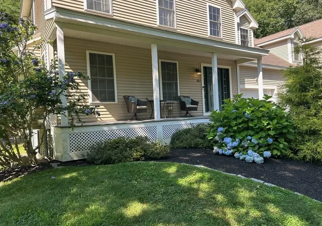2nd image of 108 Mary Batchelder Rd #C, Hampton, NH 03842 | MLS# 5105399