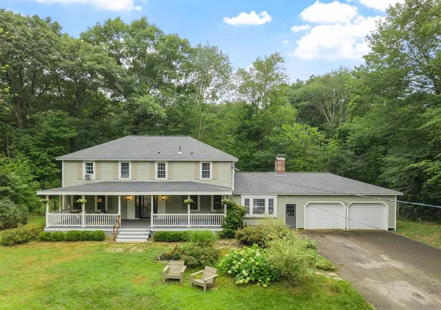 Photo 1 of Sale Pending at 12 King Henry Dr, Londonderry, NH 03053 | MLS# 5105407 | Listing updated on 2026-08-24