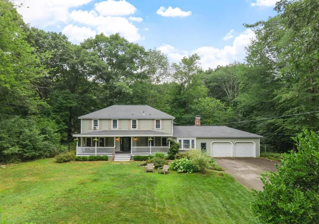 Photo 2 of Sale Pending at 12 King Henry Dr, Londonderry, NH 03053 | MLS# 5105407 | Listing updated on 2026-08-24