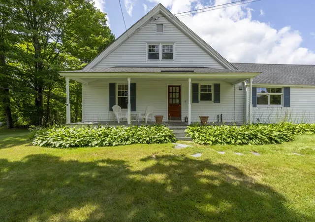 1st image of 621 Bradford Rd, Newport, NH 03773 | MLS# 5105411