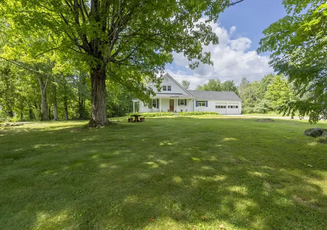 4th image of 621 Bradford Rd, Newport, NH 03773 | MLS# 5105411