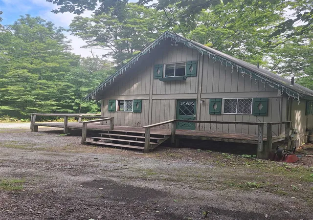 Photo 3 of Sale Pending at 393 Tanglewood Dr, Killington, VT 05751 | MLS# 5105420 | Listing updated on 2026-09-29