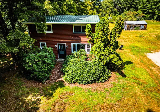 Photo 1 of Single family home for sale at 109 Green Rd, Raymond, NH 03077 | MLS# 5105423 | Listing updated on 2026-09-26