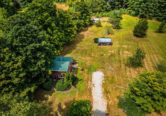 Photo 2 of Single family home for sale at 109 Green Rd, Raymond, NH 03077 | MLS# 5105423 | Listing updated on 2026-09-26