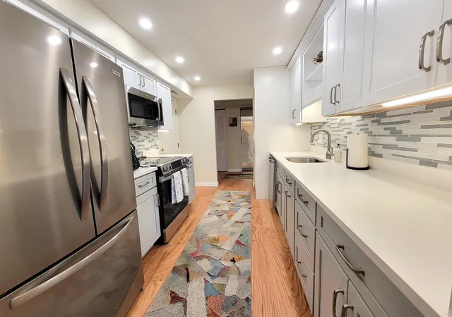 2nd image of 39 Spit Brook Rd #46, Nashua, NH 03060 | MLS# 5105424