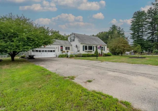2nd image of 166 Milton Rd, Rochester, NH 03868 | MLS# 5105432