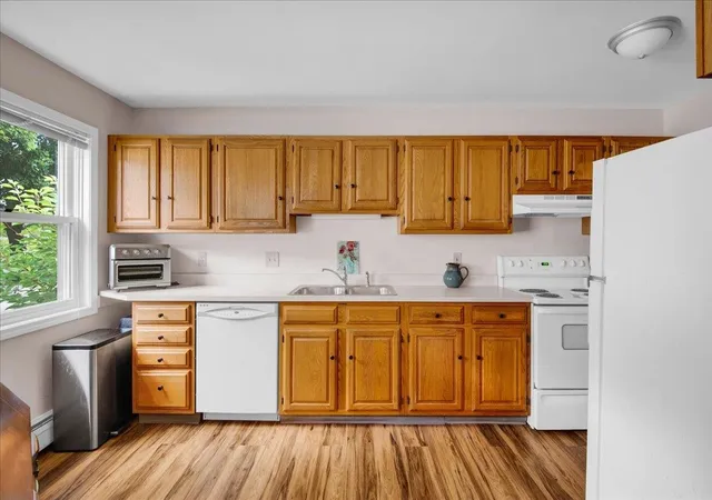 Photo 2 of Sale Pending at 16 Clover Dr #9B, Essex Junction, VT 05452 | MLS# 5105437 | Listing updated on 2026-08-21