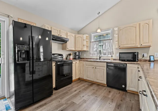 5th image of 7 Dalton Dr, Center Barnstead, NH 03225 | MLS# 5105444