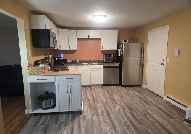 2nd image of 12 E Side Dr #405, Concord, NH 03301 | MLS# 5105447