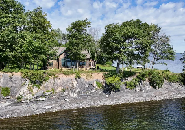 Photo 4 of Single family home for sale at 124 East Shore North, Grand Isle, VT 05458 | MLS# 5105454 | Listing updated on 2026-09-21
