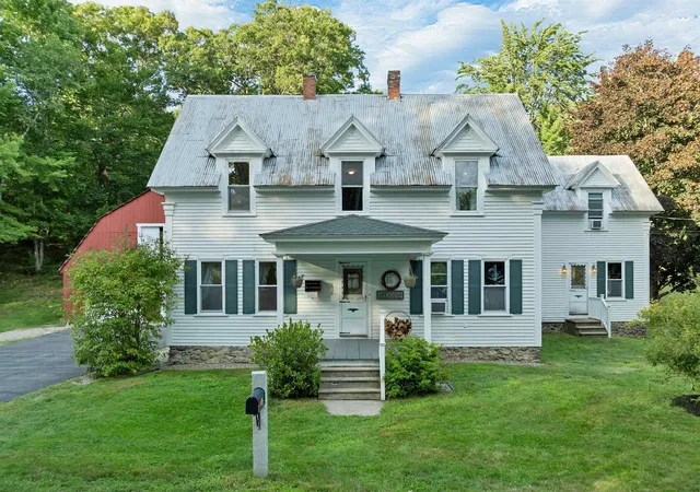 Photo 3 of Single family home for sale at 40 Ossipee Mountain Rd, Center Ossipee, NH 03814 | MLS# 5105462 | Listing updated on 2026-08-28