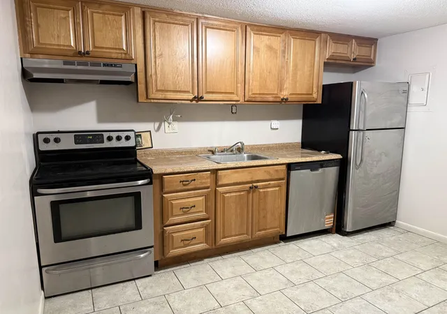 Photo 4 of Condo for sale at 1 Charleston Ave #1, Londonderry, NH 03053 | MLS# 5105466 | Listing updated on 2026-10-07