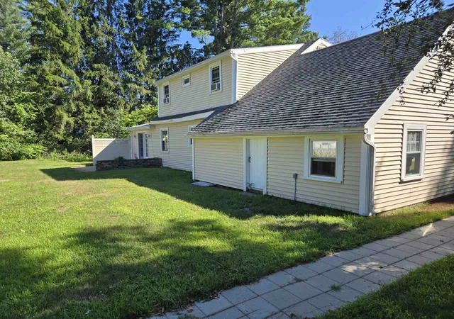 2nd image of 10 Towle St, Rochester, NH 03867 | MLS# 5105480