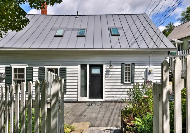 Photo 4 of Single family home for sale at 13 High St, Woodstock, VT 05091 | MLS# 5105489 | Listing updated on 2026-08-30