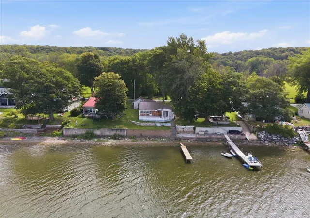 Photo 4 of Single family home for sale at 479 Bingham Shore Rd, Saint Albans, VT 05478 | MLS# 5105499 | Listing updated on 2026-10-07