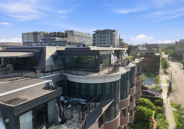 Photo 3 of Condo for sale at 40 College St #801, Burlington, VT 05401 | MLS# 5105510 | Listing updated on 2026-08-18