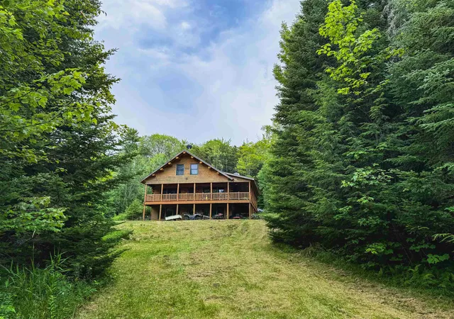 Single family home for sale at 2577 Macintosh Hill Rd, Randolph, VT 05060 | MLS# 5105516