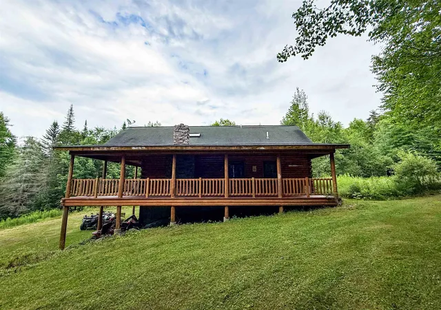Photo 2 of Single family home for sale at 2577 Macintosh Hill Rd, Randolph, VT 05060 | MLS# 5105516 | Listing updated on 2026-09-01