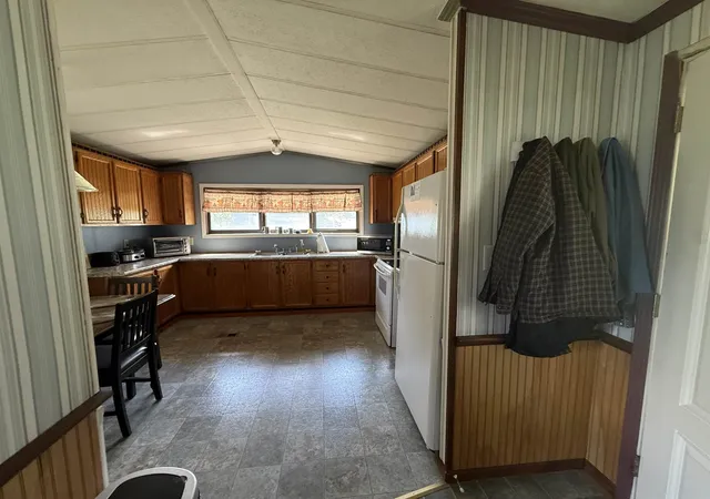 Photo 3 of Sale Pending at 376 Chestnut St, Claremont, NH 03743 | MLS# 5105532 | Listing updated on 2026-09-10