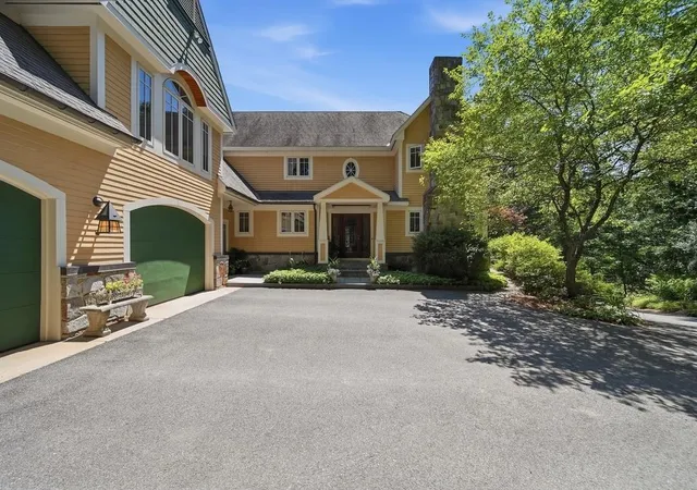 Photo 1 of Sale Pending at 161 Federal Hill Rd, Hollis, NH 03049 | MLS# 5105539 | Listing updated on 2026-08-27
