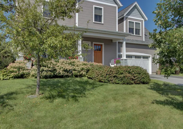 Photo 4 of Single family home for sale at 307 Rye Cir, South Burlington, VT 05403 | MLS# 5105540 | Listing updated on 2026-10-08