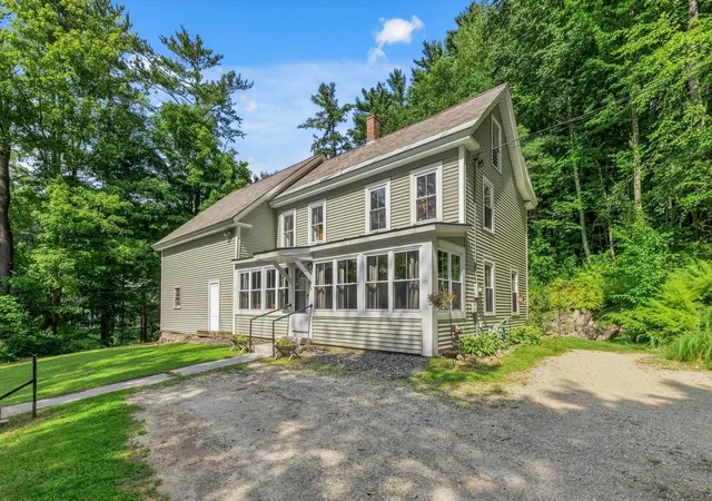 2nd image of 8 Granite St, Marlborough, NH 03455 | MLS# 5105542