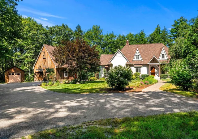 Photo 2 of Single family home for sale at 3 Rebekahs Wy, Hollis, NH 03049 | MLS# 5105546 | Listing updated on 2026-08-27
