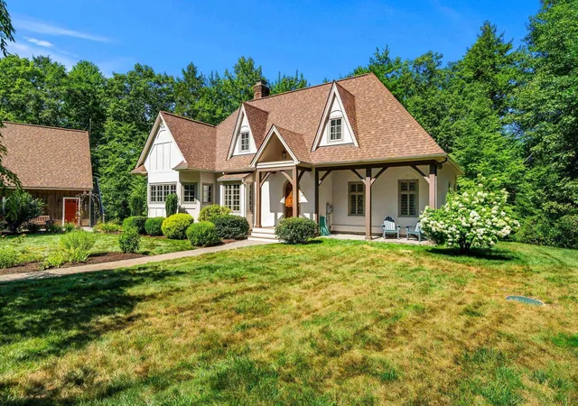 Photo 3 of Single family home for sale at 3 Rebekahs Wy, Hollis, NH 03049 | MLS# 5105546 | Listing updated on 2026-08-27