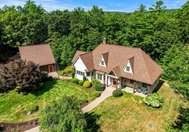 Photo 4 of Single family home for sale at 3 Rebekahs Wy, Hollis, NH 03049 | MLS# 5105546 | Listing updated on 2026-08-27