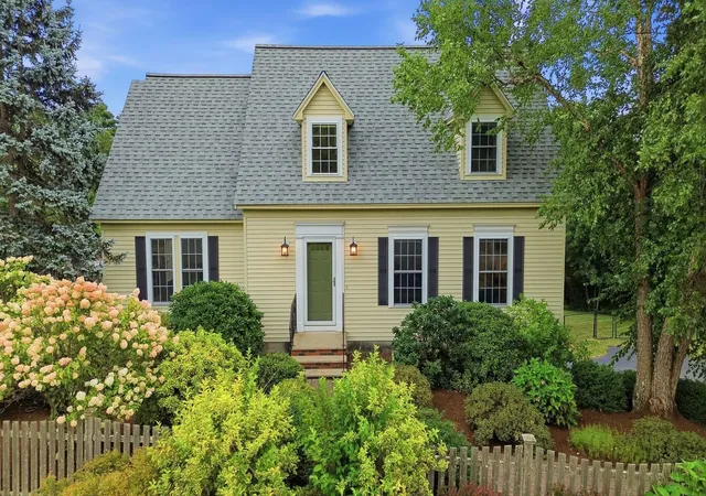 1st image of 13 Hanover Ln, Derry, NH 03038 | MLS# 5105548