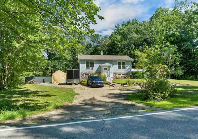 3rd image of 763 Route 129 Route, Loudon, NH 03307 | MLS# 5105557