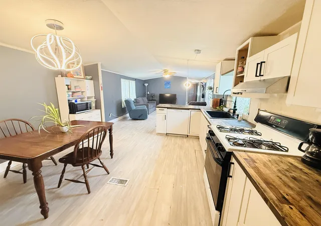 3rd image of 16 Fox Cross Lane Lane, Northwood, NH 03261 | MLS# 5105561