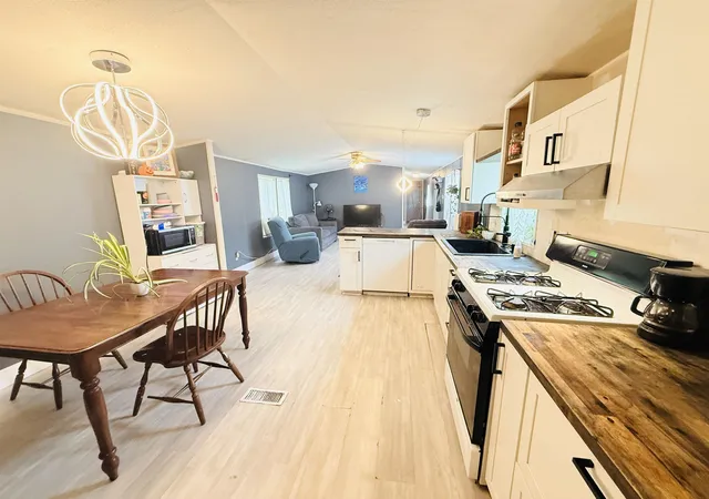 4th image of 16 Fox Cross Lane Lane, Northwood, NH 03261 | MLS# 5105561