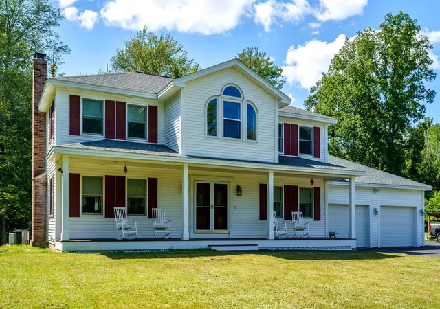 Photo 2 of Single family home for sale at 14 Blackstone Cir, Pelham, NH 03076 | MLS# 5105574 | Listing updated on 2026-09-13