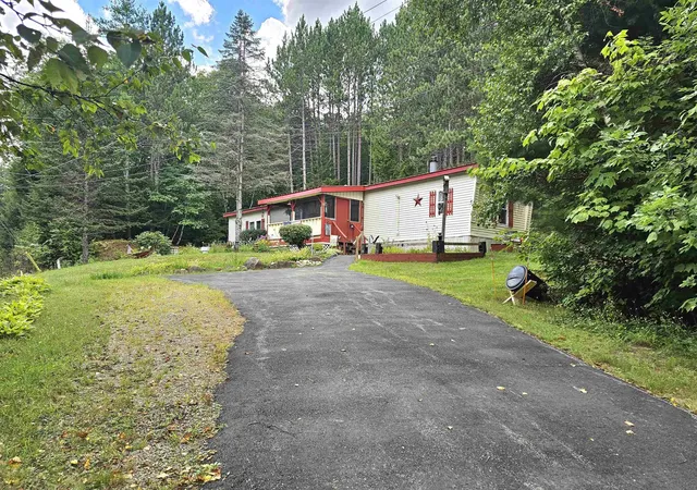 1st image of 228 Daniel Webster Hwy, North Woodstock, NH 03262 | MLS# 5105576