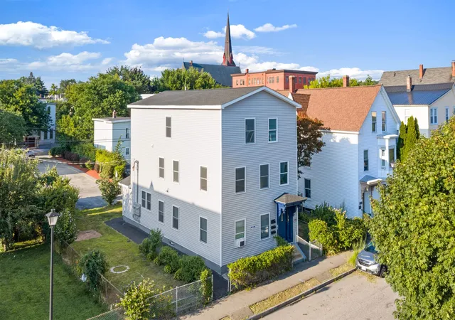 Photo 1 of Sale Pending at 238 Auburn St, Manchester, NH 03103 | MLS# 5105578 | Listing updated on 2026-08-26