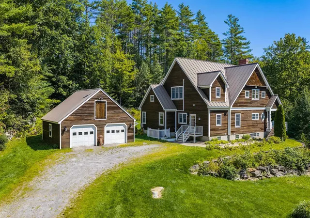 Single family home for sale at 30 Fieldstone Wy, South Londonderry, VT 05155 | MLS# 5105584