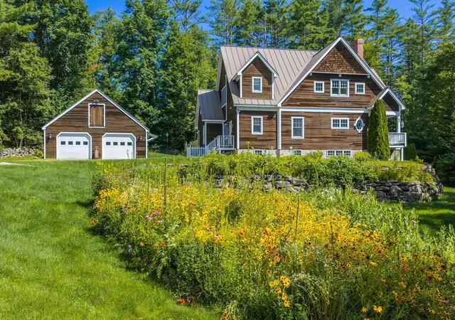 Photo 2 of Single family home for sale at 30 Fieldstone Wy, South Londonderry, VT 05155 | MLS# 5105584 | Listing updated on 2026-08-24