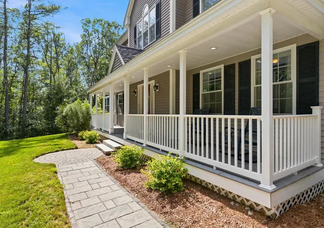 Photo 2 of Single family home for sale at 3 Wadsworth Dr, Brookline, NH 03033 | MLS# 5105595 | Listing updated on 2026-09-10