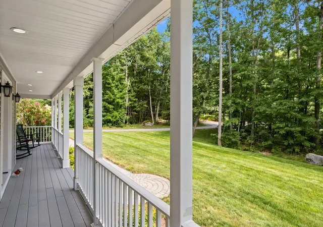 Photo 3 of Single family home for sale at 3 Wadsworth Dr, Brookline, NH 03033 | MLS# 5105595 | Listing updated on 2026-09-10