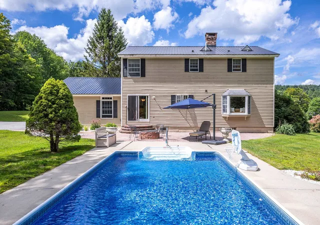 Photo 2 of Single family home for sale at 6694 Route 11, Londonderry, VT 05148 | MLS# 5105598 | Listing updated on 2026-09-04